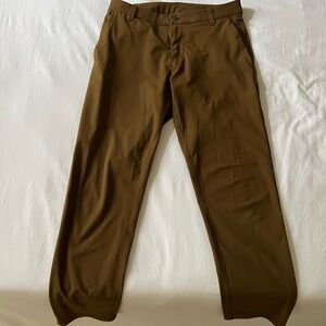 Lululemon Men’s Commission Classic Fit Pant 32”L